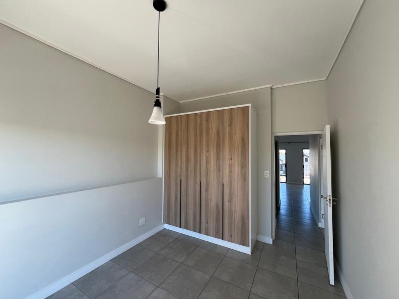 To Let 2 Bedroom Property for Rent in Waterfall Gauteng