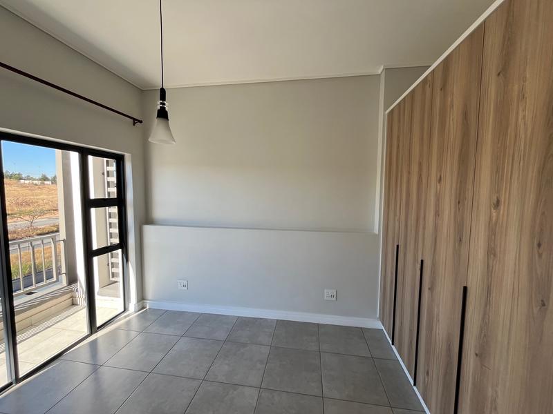 To Let 2 Bedroom Property for Rent in Waterfall Gauteng