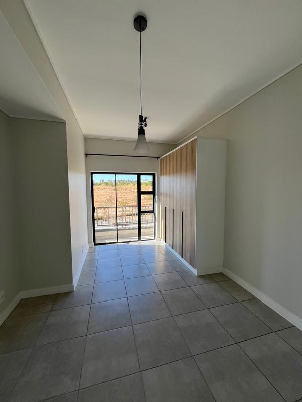 To Let 2 Bedroom Property for Rent in Waterfall Gauteng