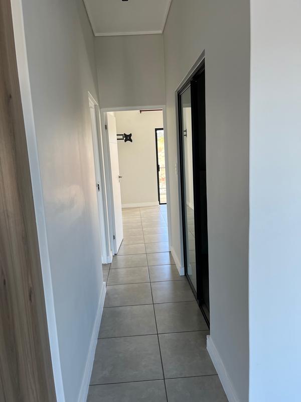 To Let 2 Bedroom Property for Rent in Waterfall Gauteng