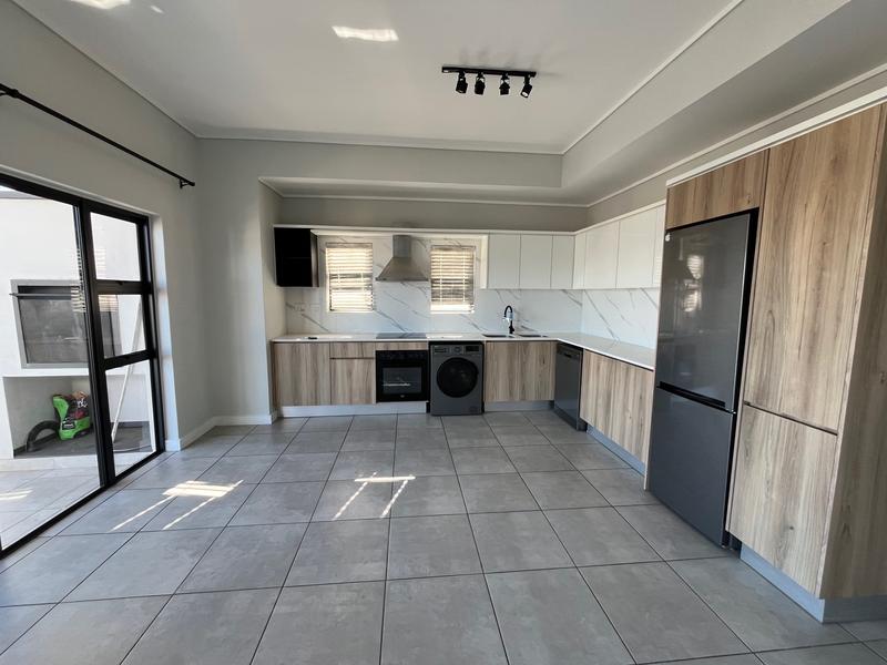 To Let 2 Bedroom Property for Rent in Waterfall Gauteng
