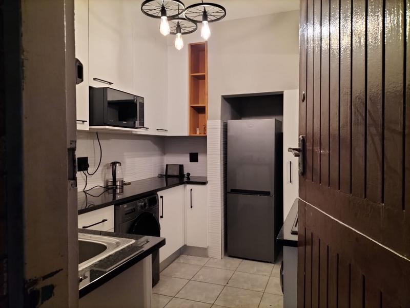 To Let 2 Bedroom Property for Rent in Rhodesfield Gauteng