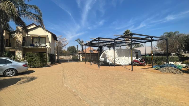 14 Bedroom Property for Sale in Raslouw Gauteng