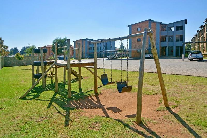 To Let 2 Bedroom Property for Rent in Princess A H Gauteng