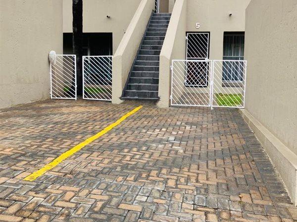 To Let 2 Bedroom Property for Rent in Vorna Valley Gauteng