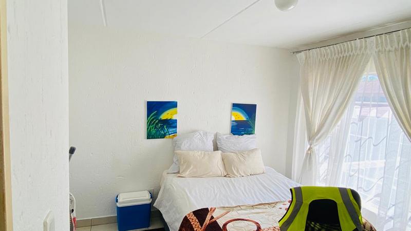 To Let 2 Bedroom Property for Rent in Vorna Valley Gauteng