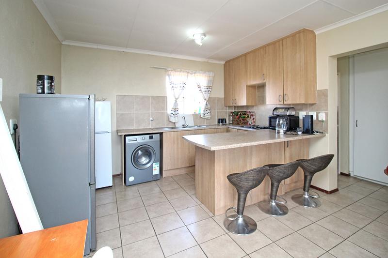 3 Bedroom Property for Sale in Erand Gardens Gauteng