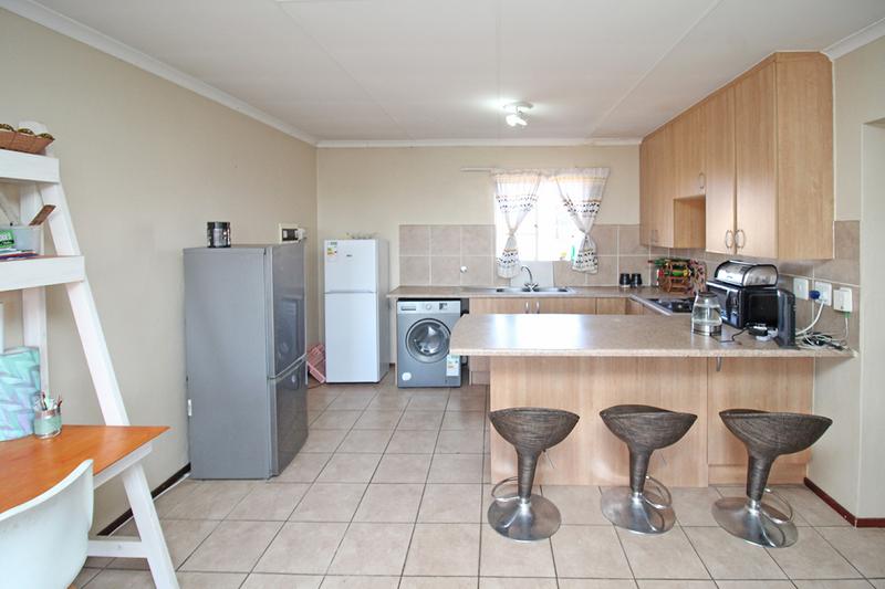 3 Bedroom Property for Sale in Erand Gardens Gauteng