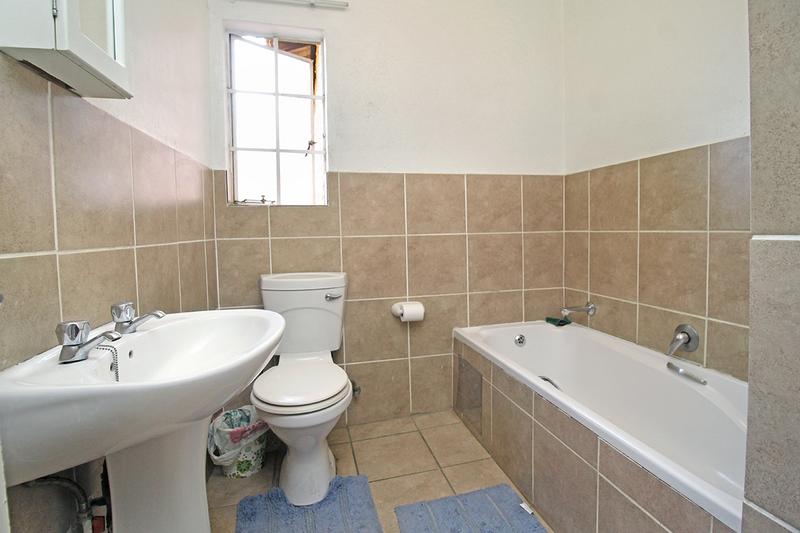 3 Bedroom Property for Sale in Erand Gardens Gauteng