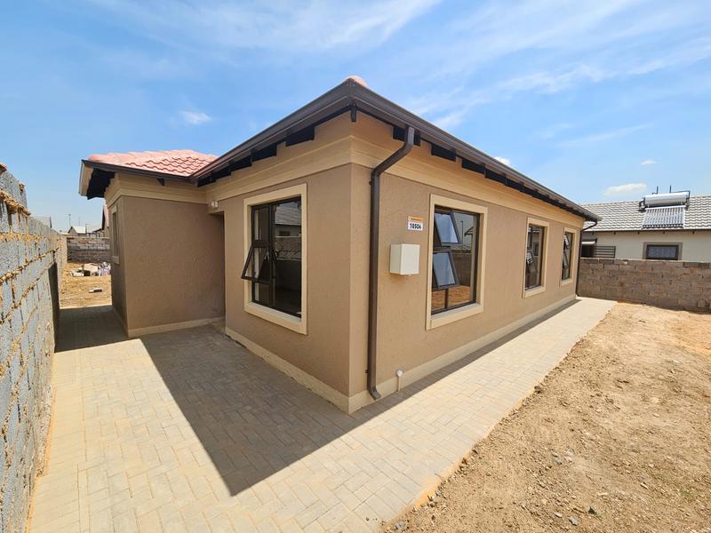 3 Bedroom Property for Sale in Selcourt Gauteng