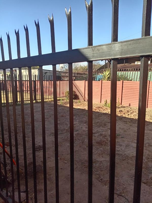 2 Bedroom Property for Sale in Claremont Gauteng