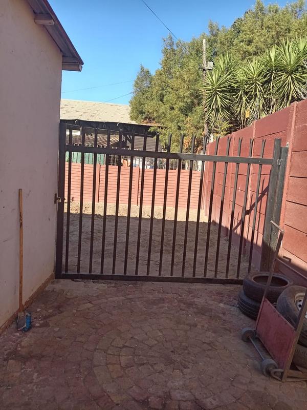 2 Bedroom Property for Sale in Claremont Gauteng