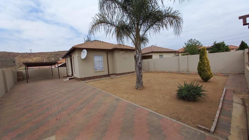 To Let 2 Bedroom Property for Rent in Kirkney Gauteng