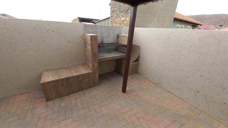 To Let 2 Bedroom Property for Rent in Kirkney Gauteng