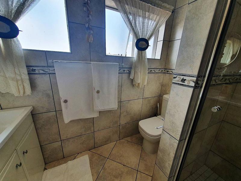 5 Bedroom Property for Sale in Walker Fruit Farms Gauteng