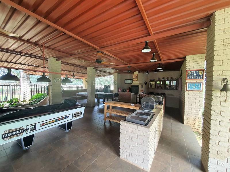 5 Bedroom Property for Sale in Walker Fruit Farms Gauteng
