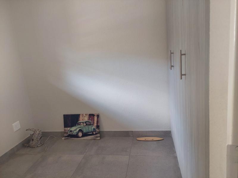 2 Bedroom Property for Sale in Halfway Gardens Gauteng