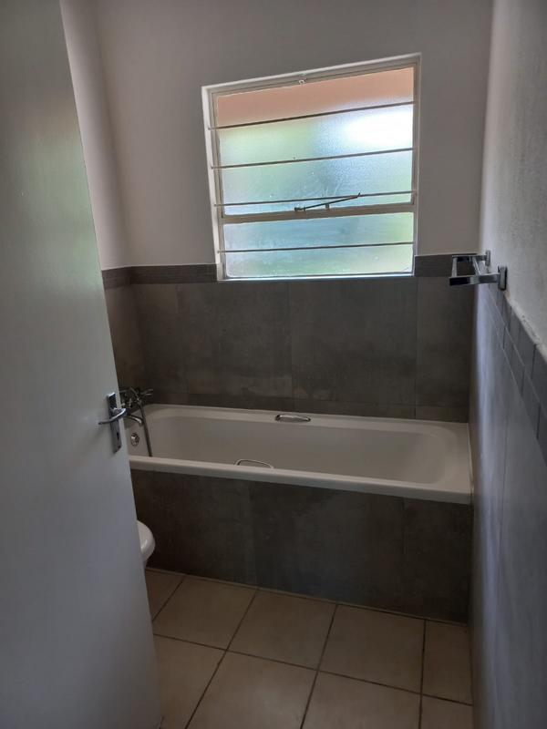 2 Bedroom Property for Sale in Halfway Gardens Gauteng