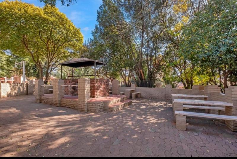 1 Bedroom Property for Sale in Albertville Gauteng