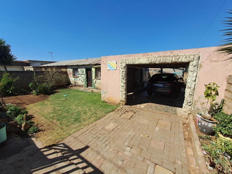 2 Bedroom Property for Sale in Dobsonville Gauteng