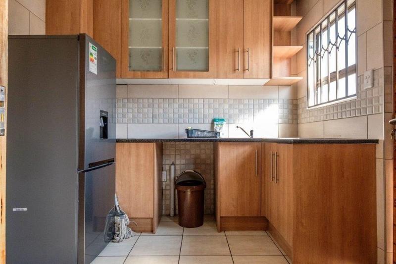 6 Bedroom Property for Sale in Verwoerdpark Gauteng