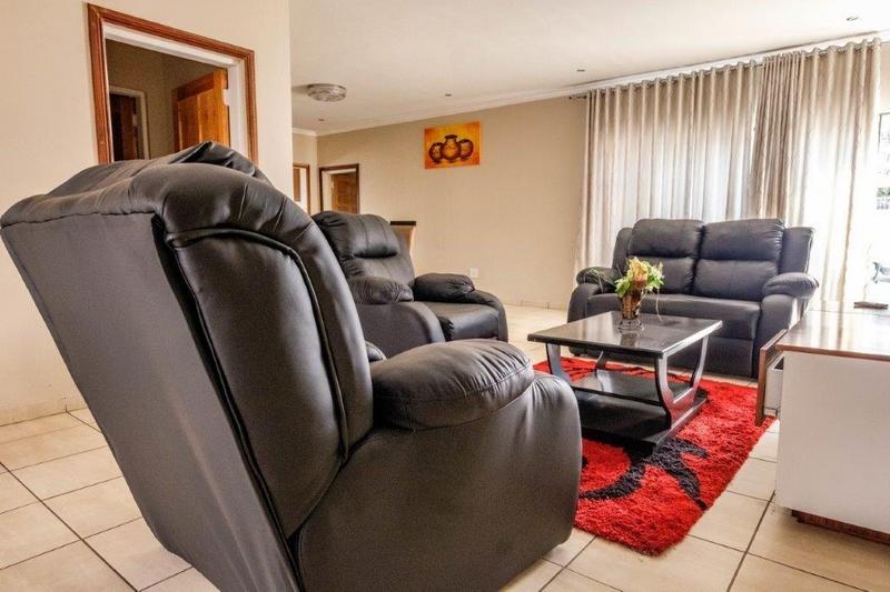 6 Bedroom Property for Sale in Verwoerdpark Gauteng