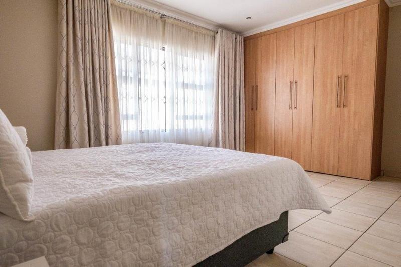 6 Bedroom Property for Sale in Verwoerdpark Gauteng