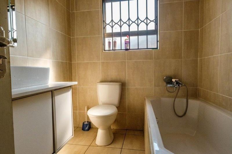 6 Bedroom Property for Sale in Verwoerdpark Gauteng