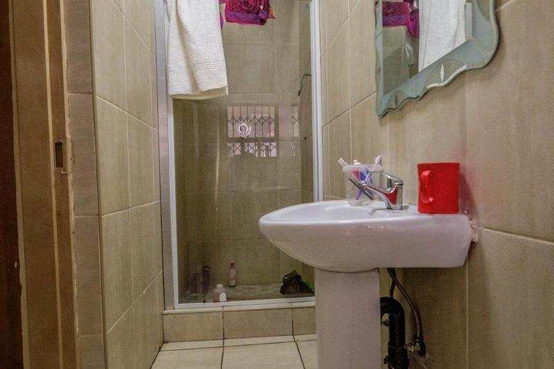 6 Bedroom Property for Sale in Verwoerdpark Gauteng