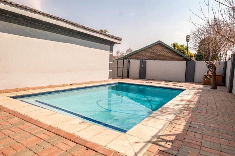6 Bedroom Property for Sale in Verwoerdpark Gauteng