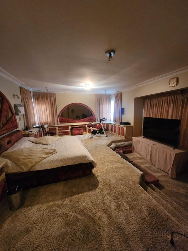 4 Bedroom Property for Sale in Laudium Gauteng