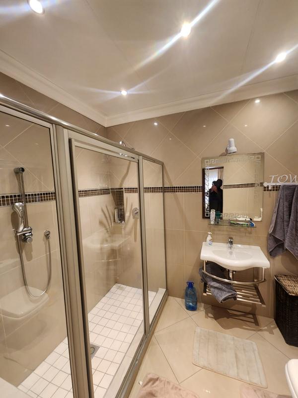4 Bedroom Property for Sale in Laudium Gauteng