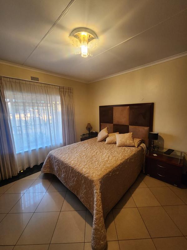4 Bedroom Property for Sale in Laudium Gauteng