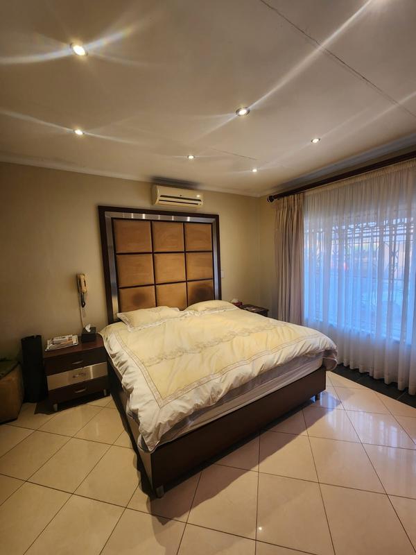 4 Bedroom Property for Sale in Laudium Gauteng