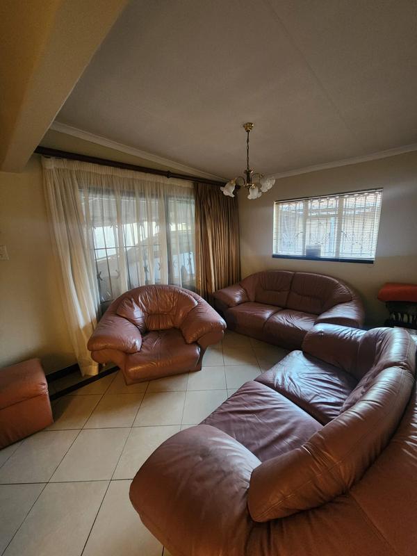4 Bedroom Property for Sale in Laudium Gauteng