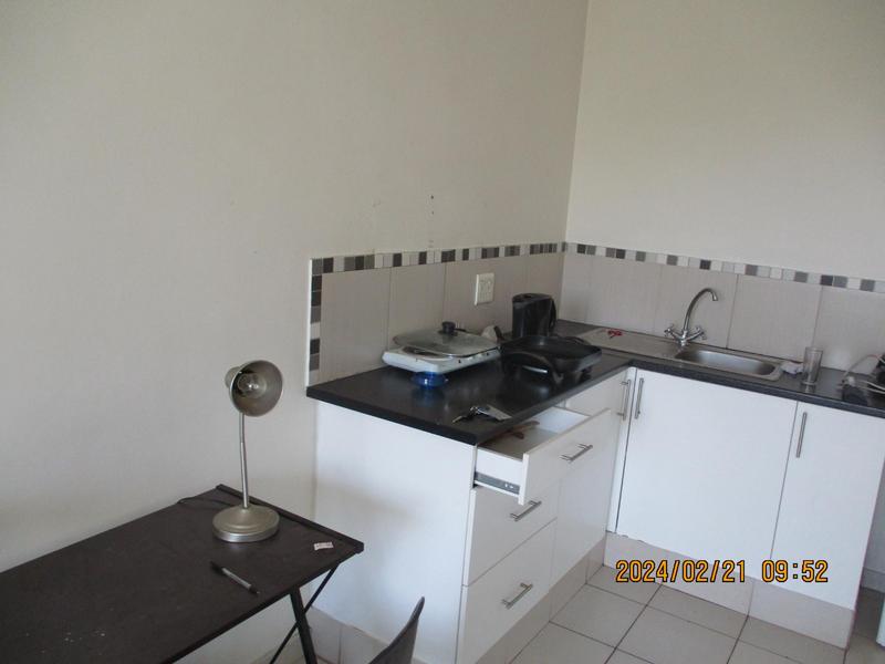 To Let 1 Bedroom Property for Rent in Mayville Gauteng