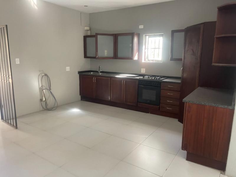 To Let 2 Bedroom Property for Rent in Roodepoort Gauteng