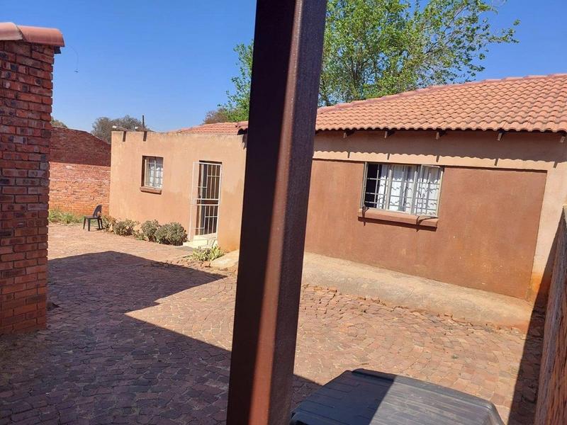 6 Bedroom Property for Sale in Philip Nel Park Gauteng