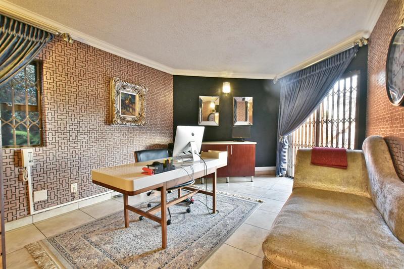 5 Bedroom Property for Sale in Bassonia Gauteng