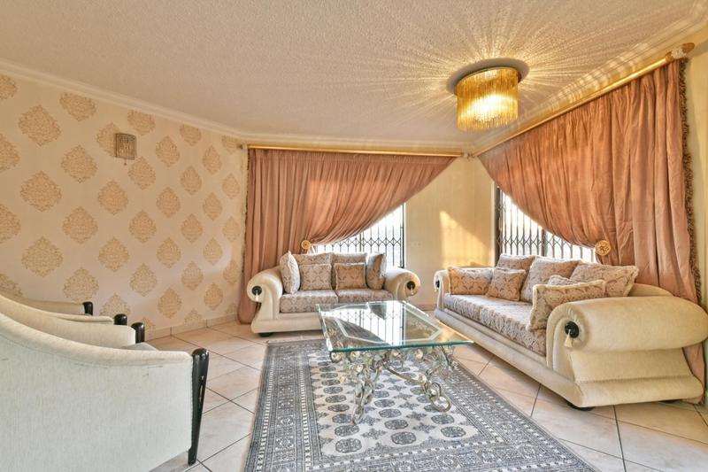 5 Bedroom Property for Sale in Bassonia Gauteng