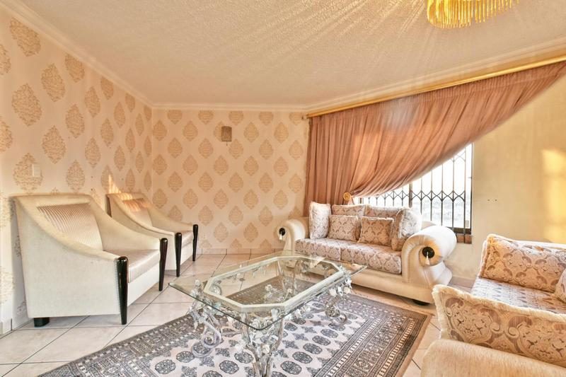 5 Bedroom Property for Sale in Bassonia Gauteng