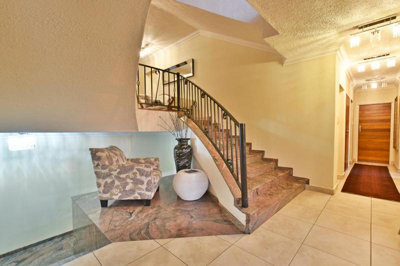 5 Bedroom Property for Sale in Bassonia Gauteng