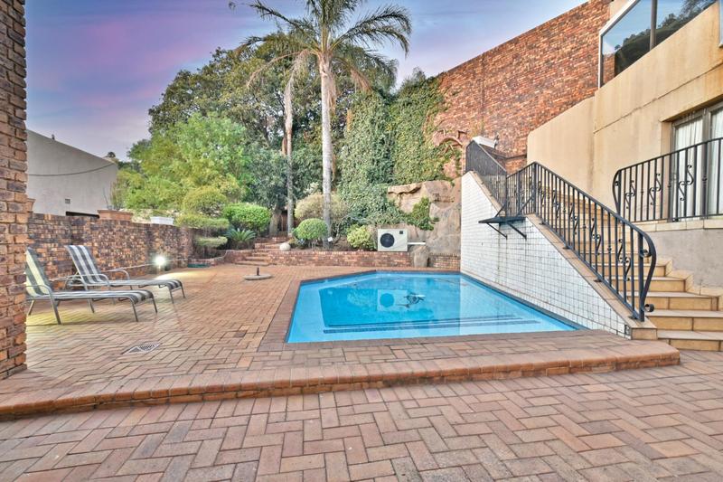 5 Bedroom Property for Sale in Bassonia Gauteng