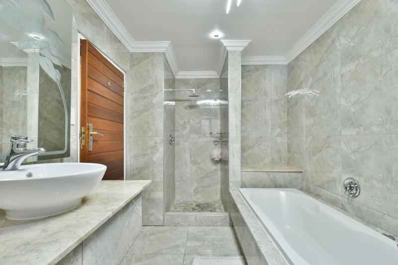 5 Bedroom Property for Sale in Bassonia Gauteng