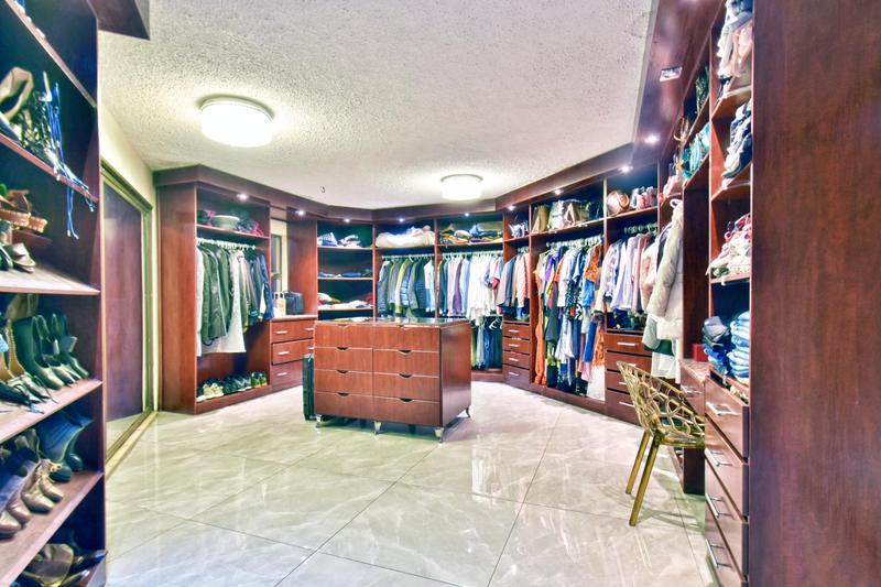 5 Bedroom Property for Sale in Bassonia Gauteng