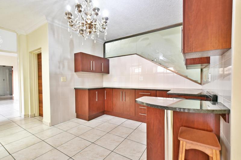 5 Bedroom Property for Sale in Bassonia Gauteng