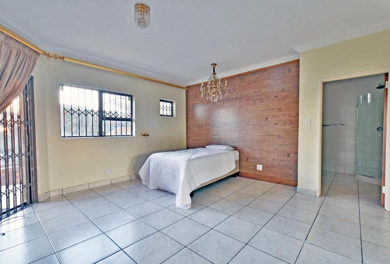 5 Bedroom Property for Sale in Bassonia Gauteng