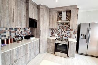 4 Bedroom Property for Sale in Randhart Gauteng