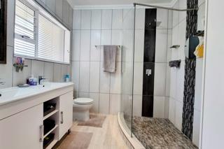 4 Bedroom Property for Sale in Randhart Gauteng