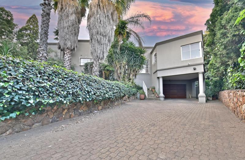 4 Bedroom Property for Sale in Northcliff Gauteng